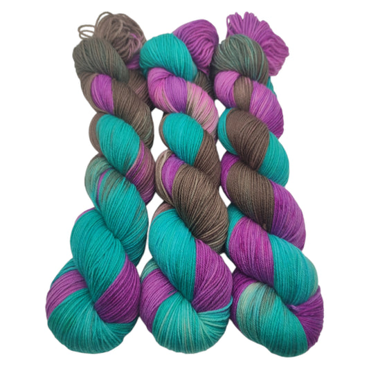 Merino High Twist 4fach 100g Schokobeeren mit Minzsoße