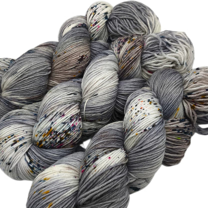 Merinosockenwolle 6fach, 150g Geister